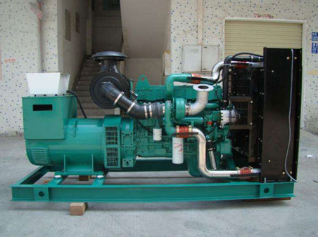 鹤山1100kw康明斯柴油发电机组图片 鹤山1100kw康明斯柴油发电机组图片
